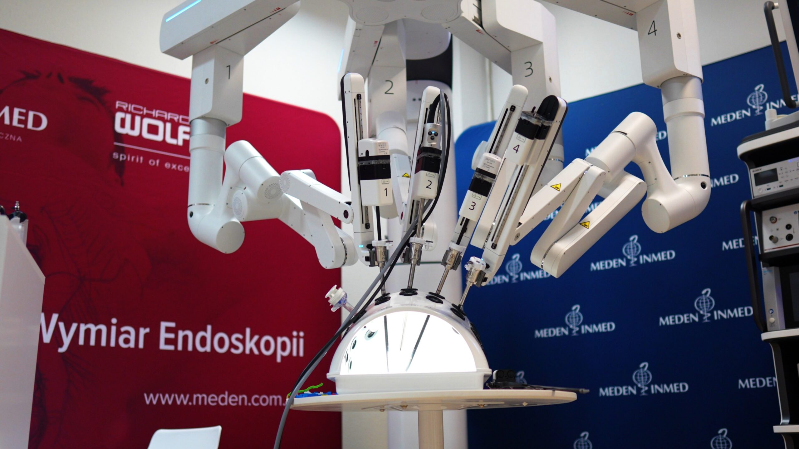 Konsola robota zamiast sali wykładowej. Meden-Inmed podczas III Kaszubskich Dni Chirurgicznych