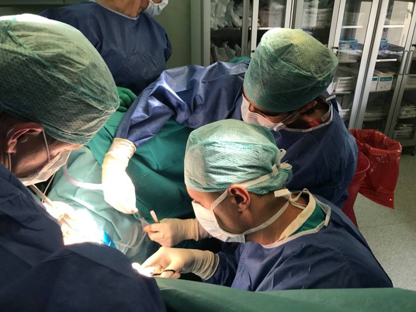 Implantacje sztucznego zwieracza cewki moczowej AMS 800 w Polsce